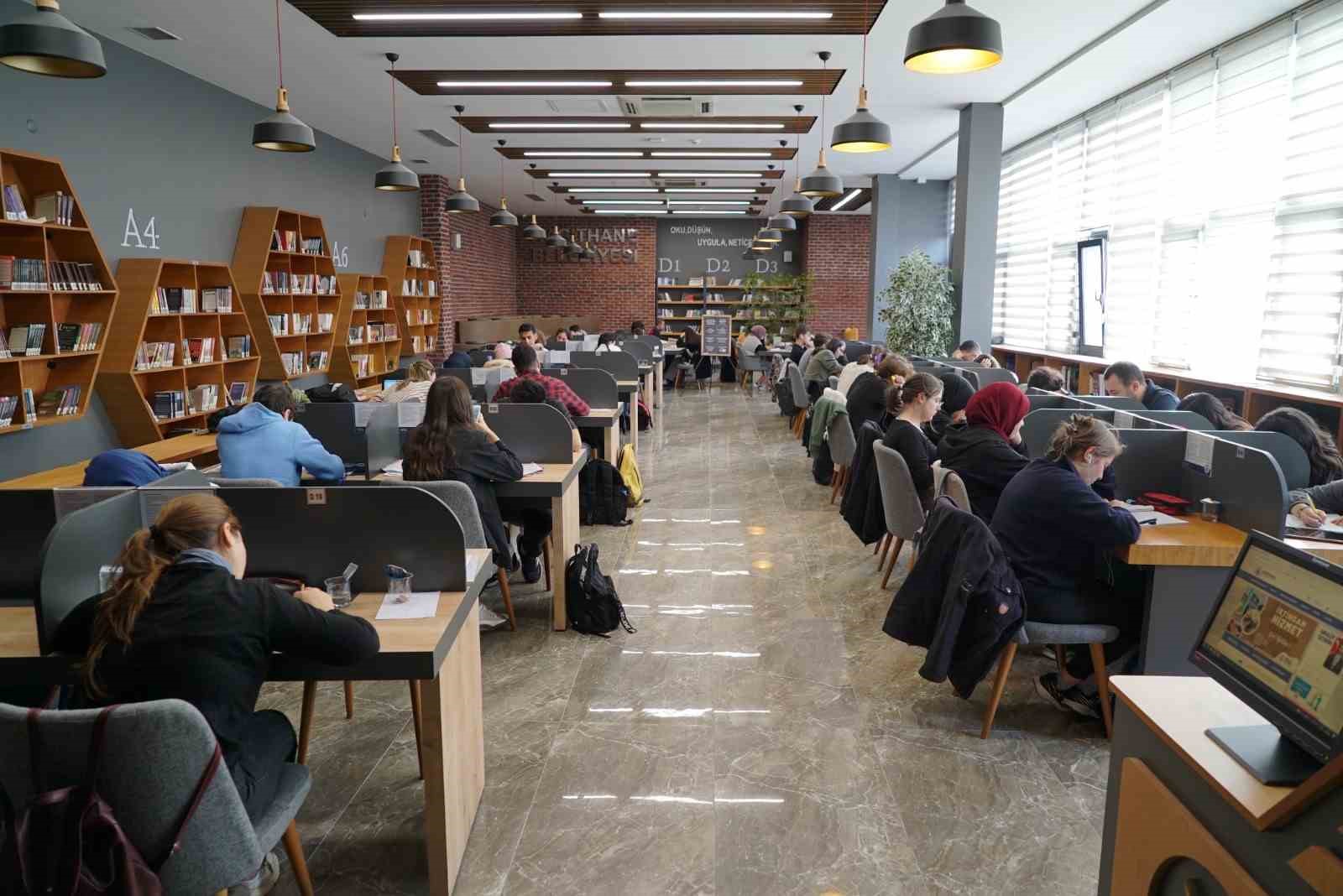 Kağıthane’de gençler sessiz ve konforlu ortamlarda sınavlara hazırlanıyor
