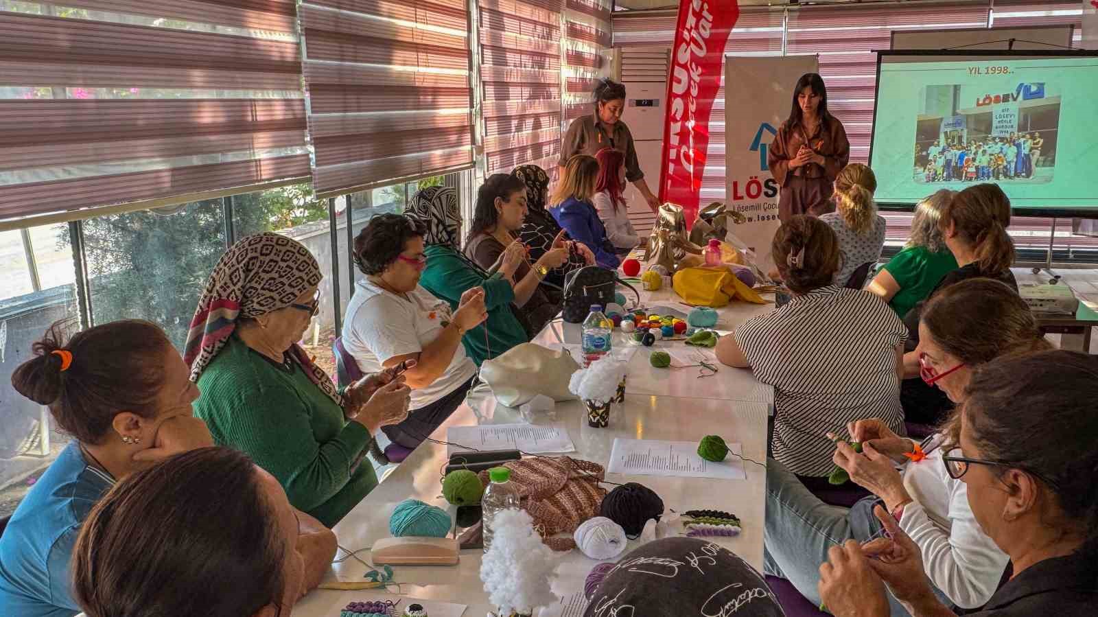 Tarsus’ta lösemili çocuklar için dayanışma atölyesi düzenlendi
