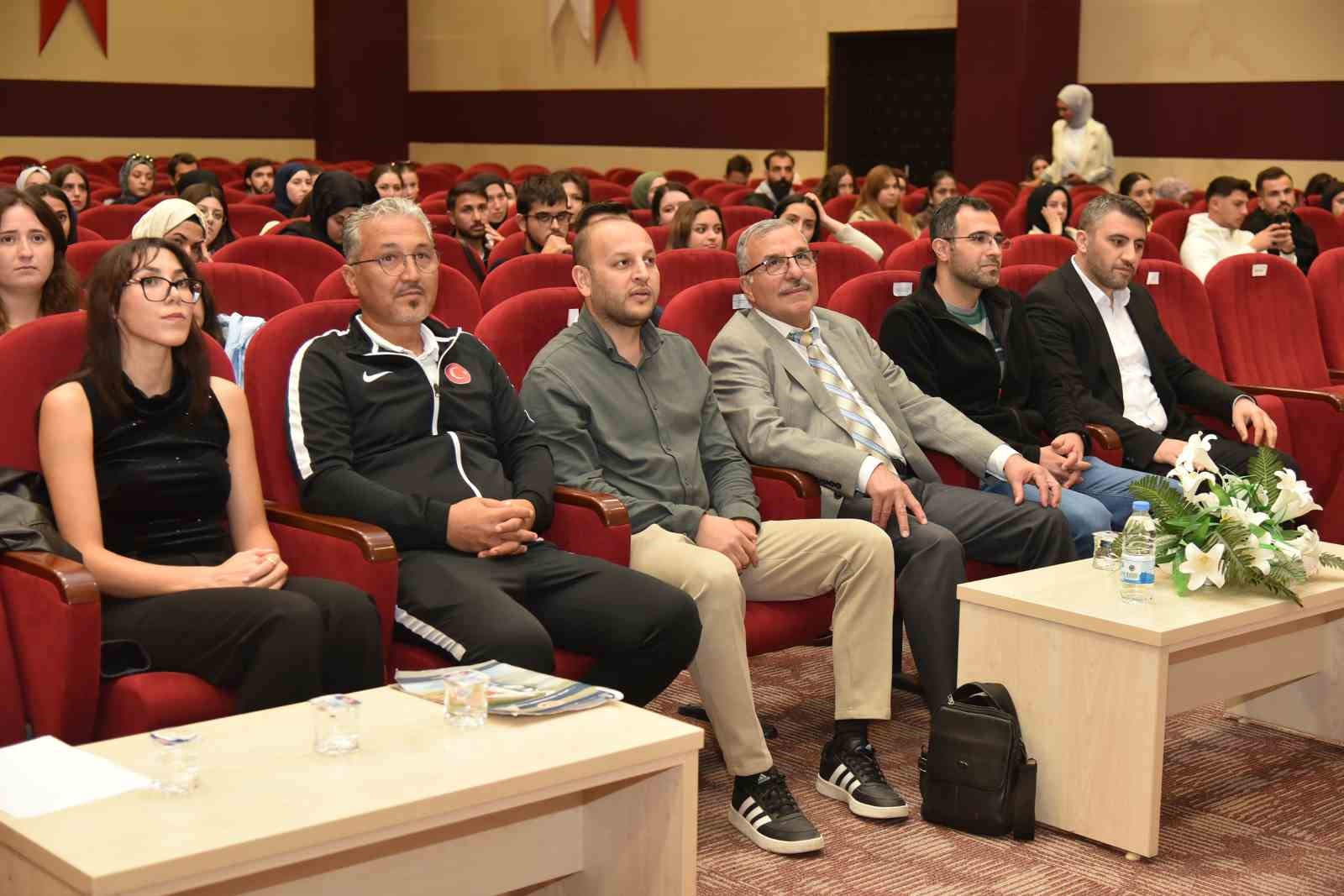 KMÜ’de "Öğrencilik Hayatında Spor ve Tekvando" etkinliği düzenlendi
