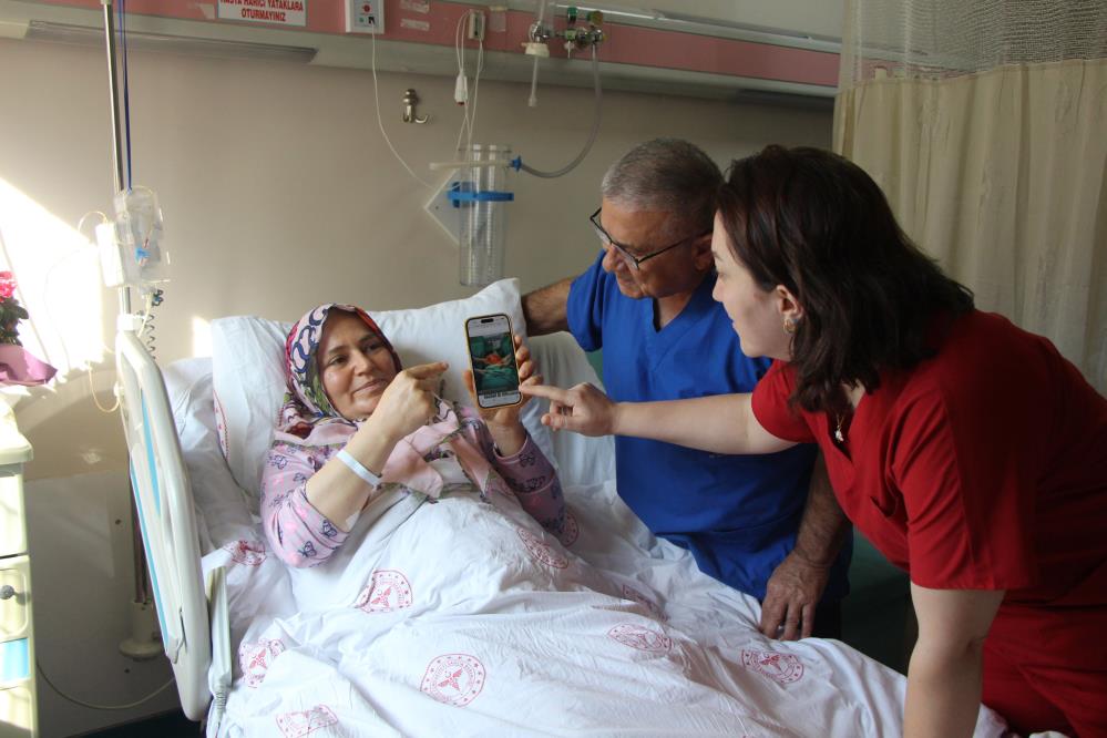 Karnı 2 ayda 9 aylık hamile gibi büyüyen kadının içinden karpuz kadar kitle çıkarıldı