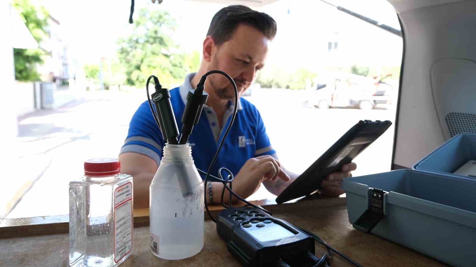 Antalya’nın içme suyu güvenliği için 19 ilçede 264 farklı noktadan su analizi yapılıyor
