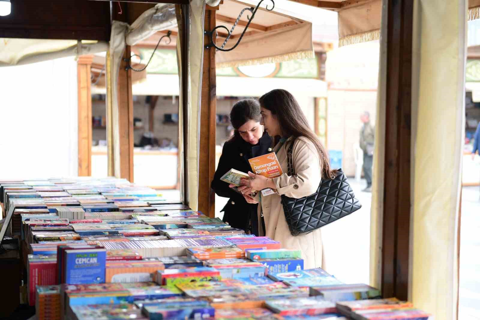 Osmangazi’de kitap dolu günler sürüyor
