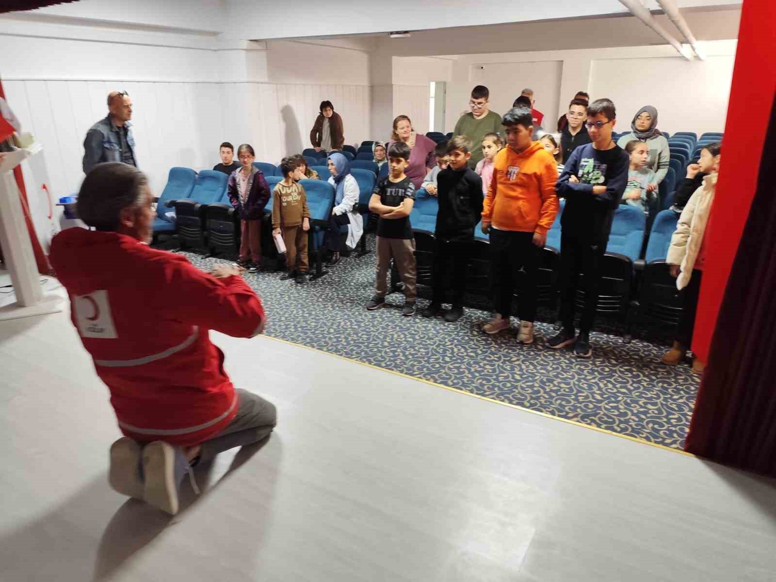 Tepebaşı Kızılay’dan engelli öğrencilere yönelik afet farkındalık seminerleri
