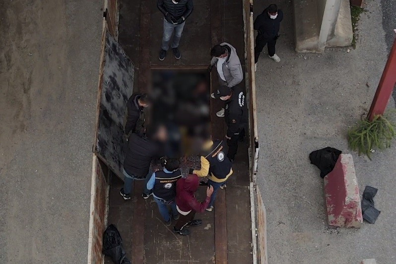 Bitlis’te 20 düzensiz göçmen yakalandı