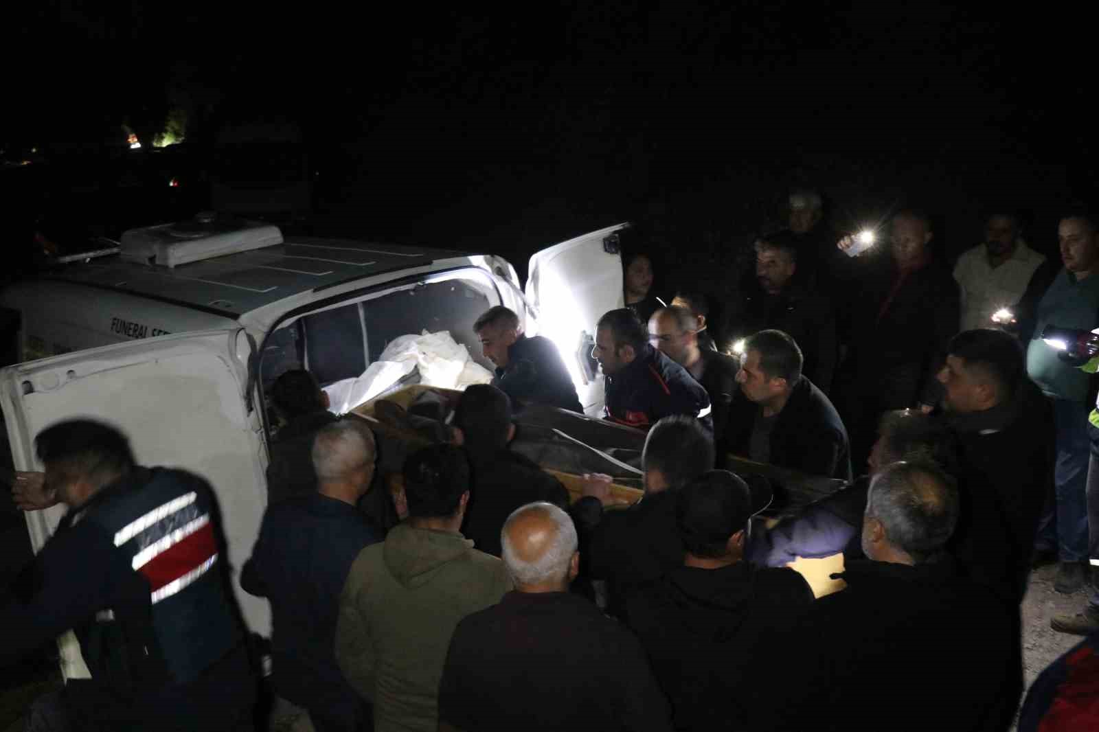 Ormana odun toplamaya giden yaşlı &ccedil;iftin cansız bedenleri 2 g&uuml;n sonra bulundu
