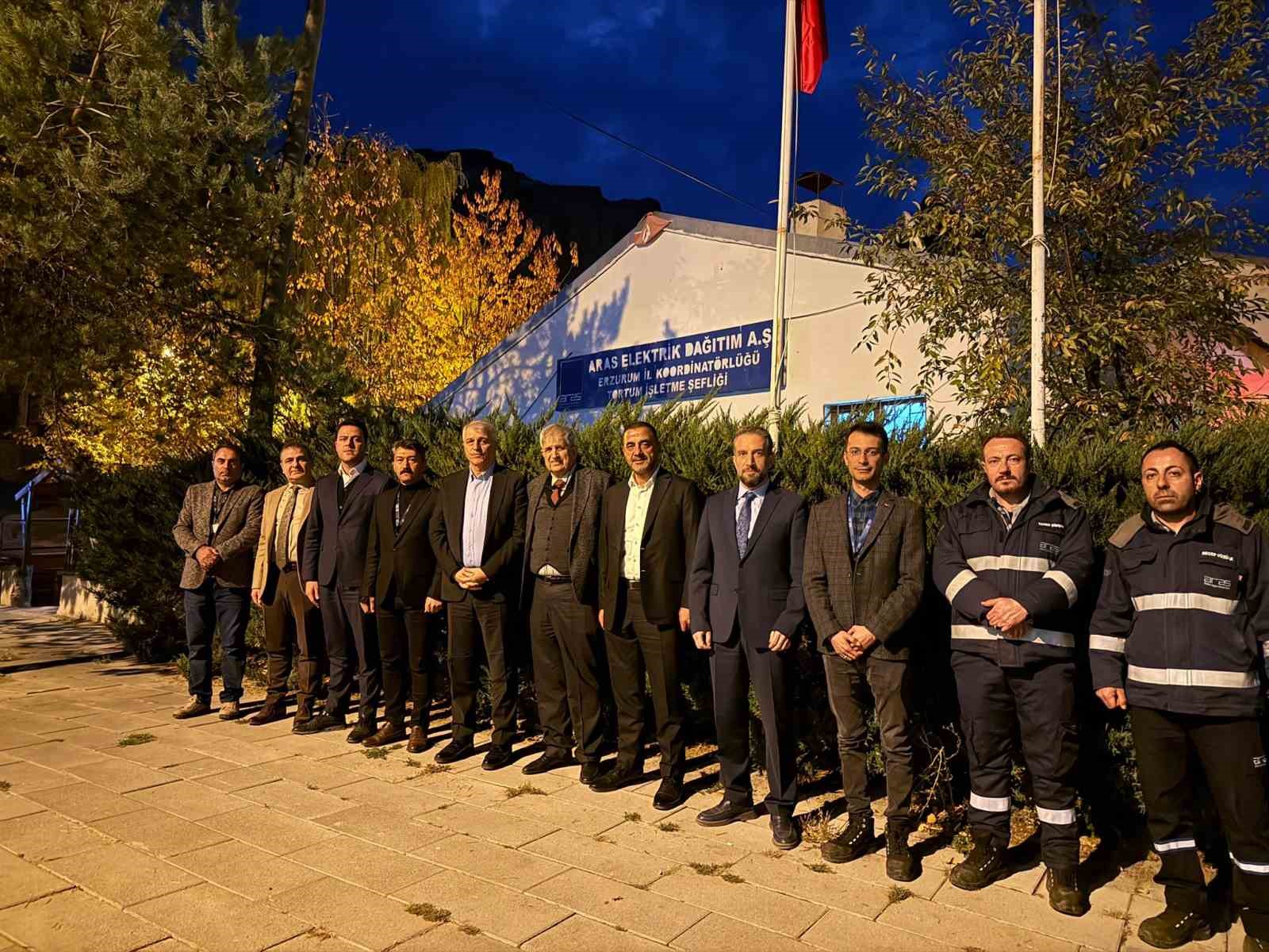 Aras EDAŞ &uuml;st y&ouml;netimi saha ziyaretlerinde
