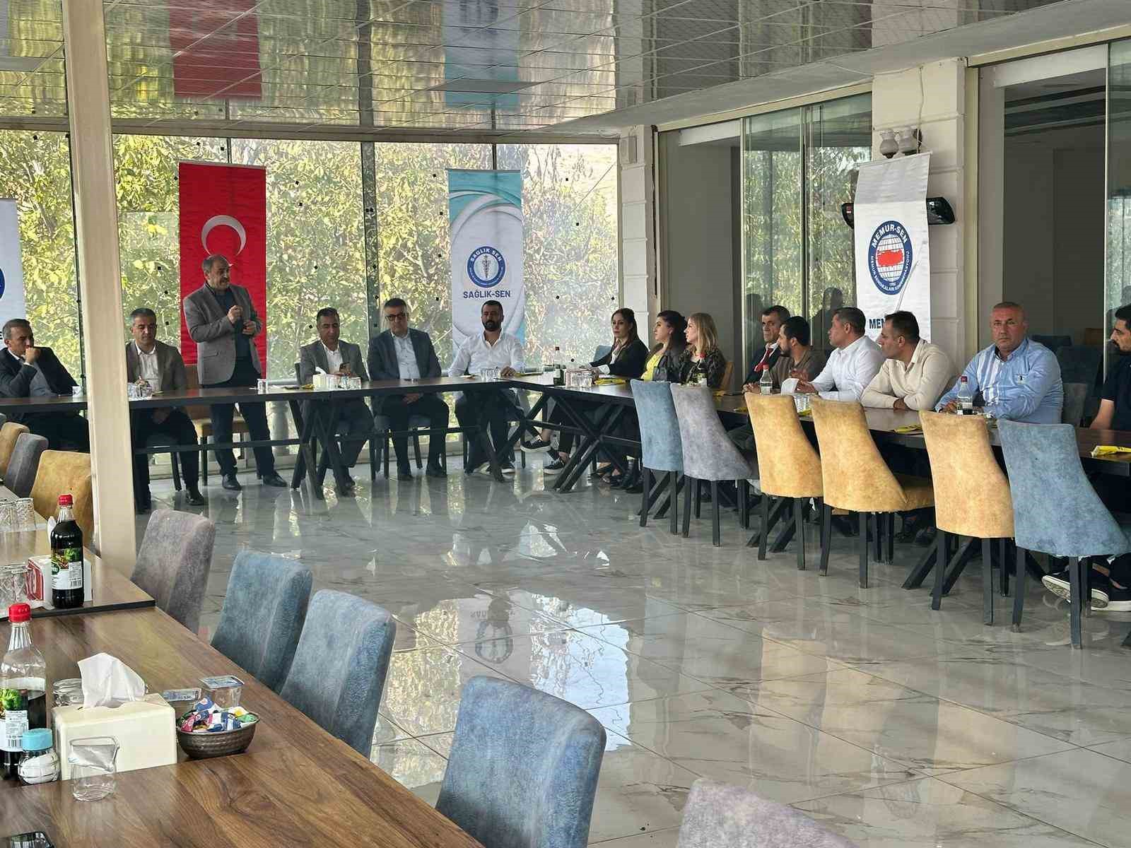 Sağlık-Sen Şırnak Şube Başkanı Anmal: "Biz &ccedil;&ouml;z&uuml;m &uuml;reten bir aileyiz"

