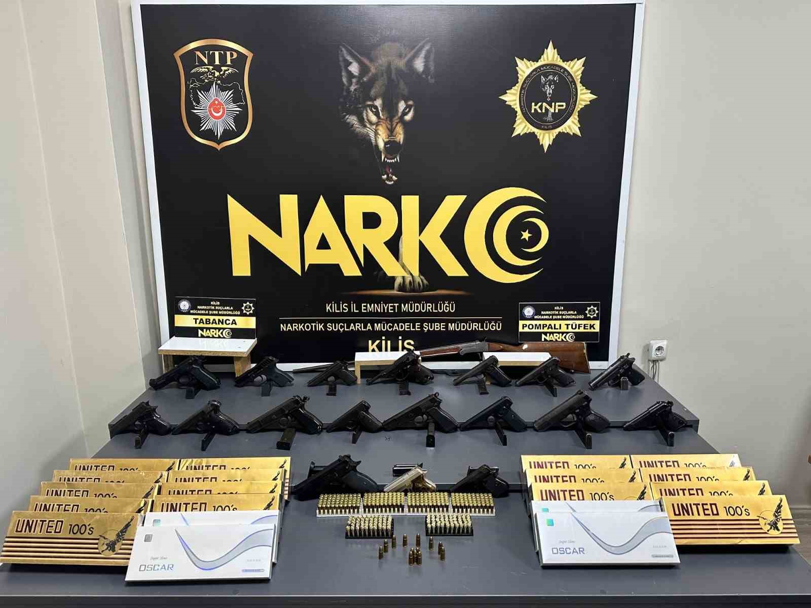 Kilis’te tır ve evlerde silah ile kaçak sigara ele geçirildi: 1 tutuklama