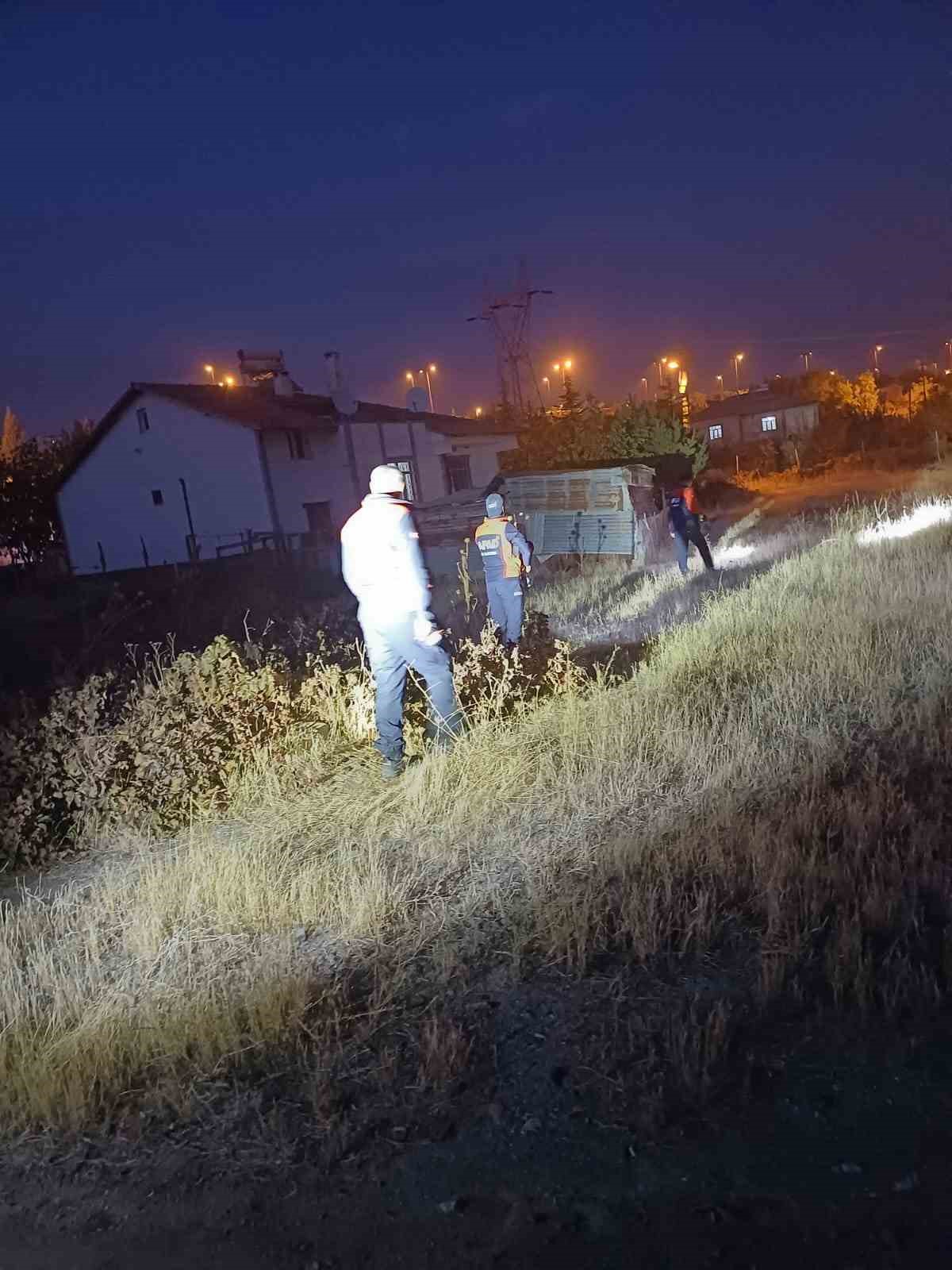 Elazığ’da kayıp otizmli çocuğu arama çalışmaları 72. saatte de gece boyunca sürüyor
