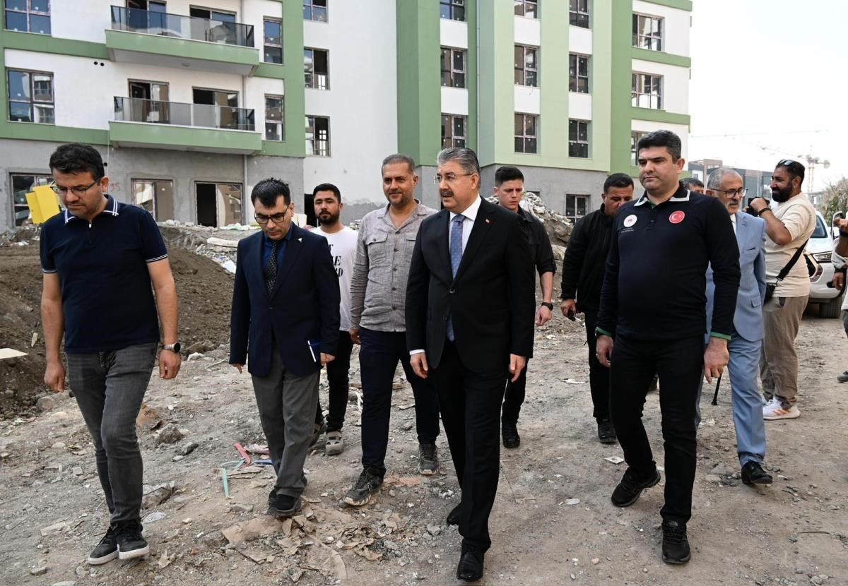 Osmaniye’de yeniden inşa süreci tüm hızıyla devam ediyor
