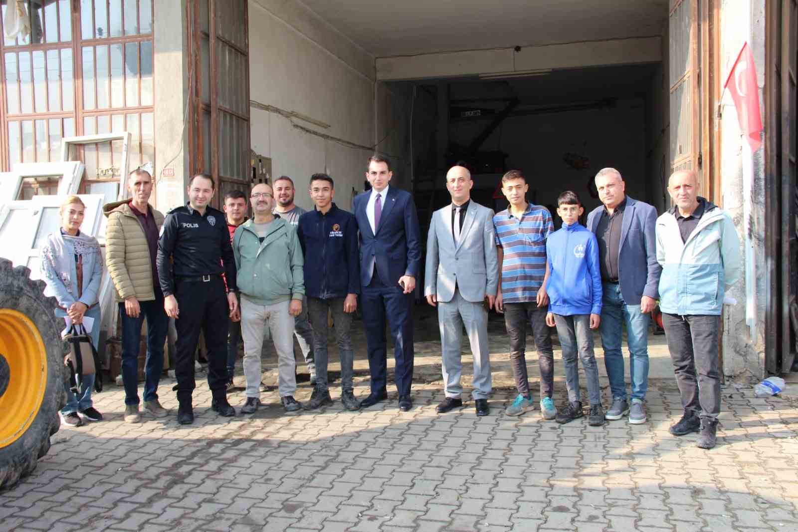 Hisarcık Kaymakamı Atam: "Mesleki eğitim gençlerin istihdamı açısından önemli"
