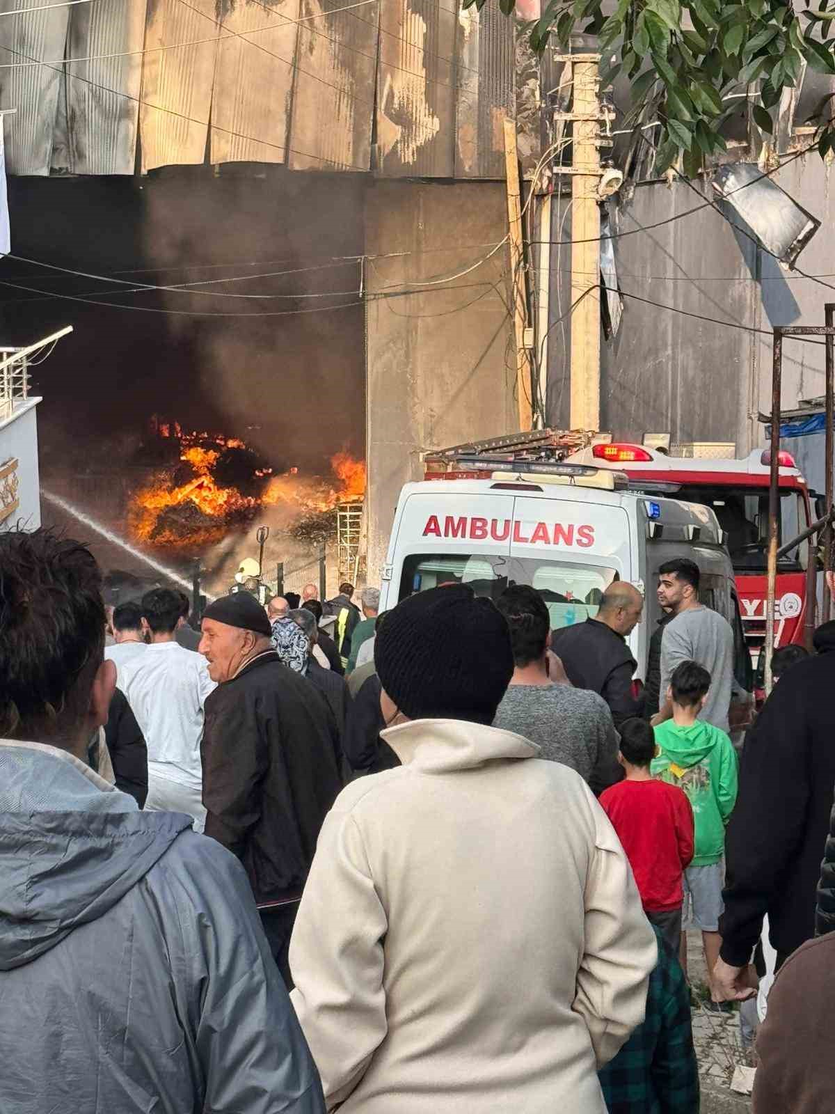 Parfüm dolum tesisinde çıkan yangında 6 ölü, 4 yaralı