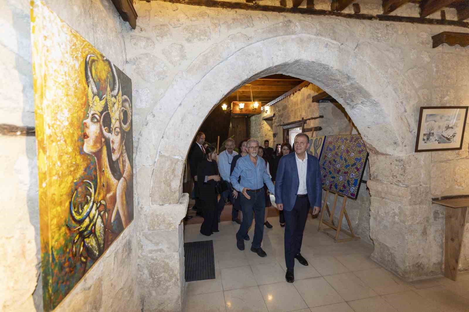 Başkan Seçer, Tarsus’taki festivalde ’Gastronomi Show’a katıldı
