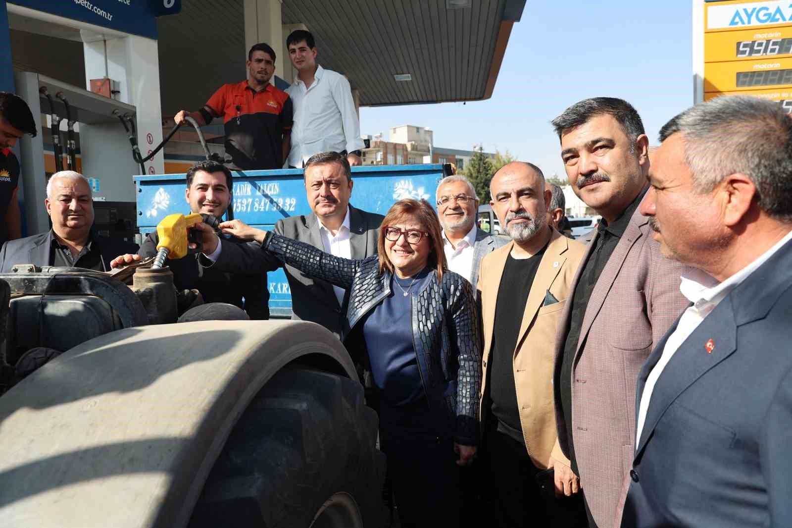 Şahin Nizipli çiftçilerle mazot desteği için bir araya geldi
