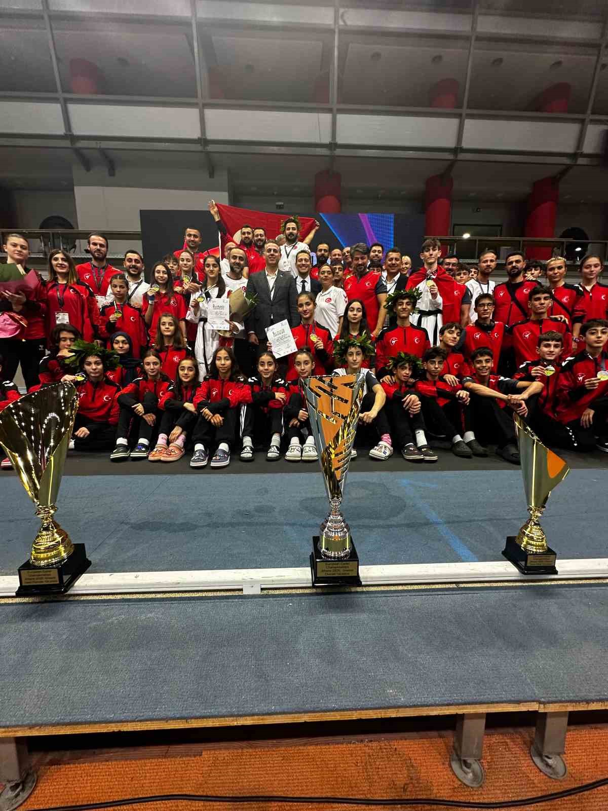 Avrupa Yıldızlar Taekwondo Şampiyonası’nda Türkiye şampiyon oldu