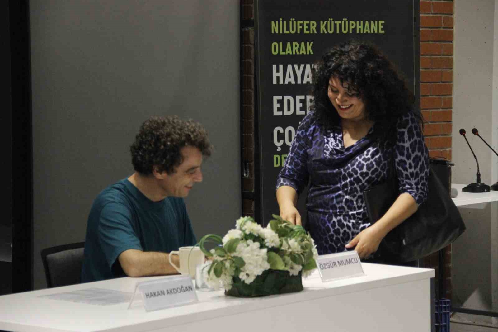 Özgür Mumcu Nilüfer’de okurlarıyla buluştu
