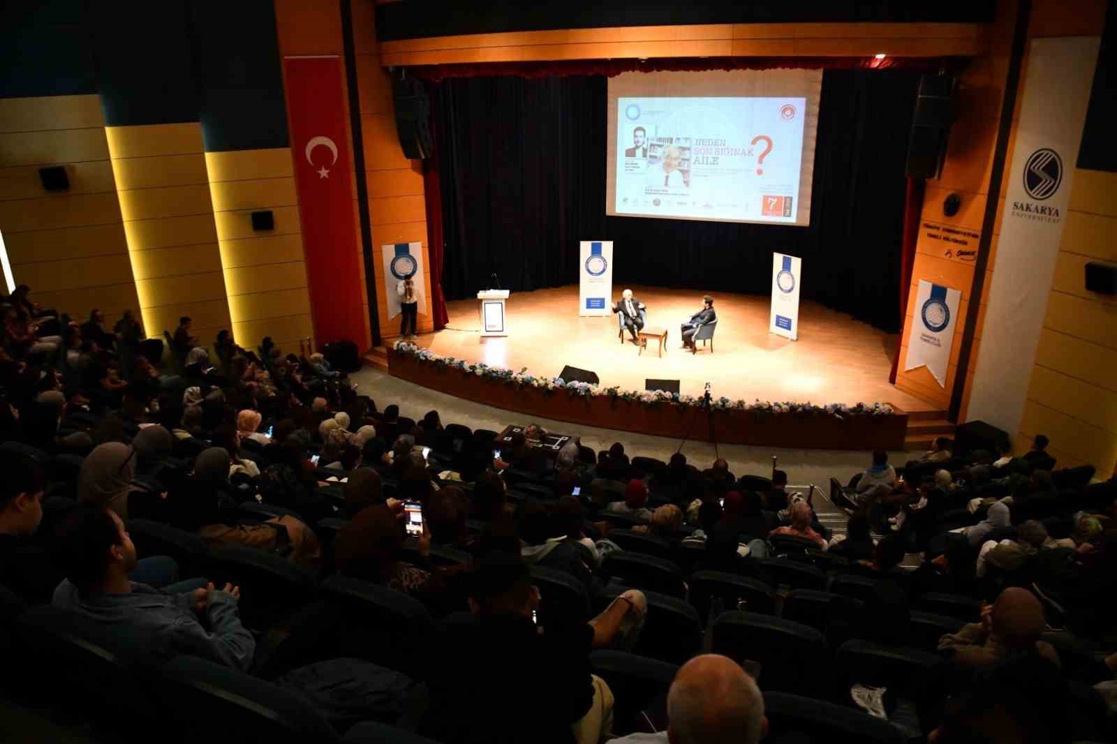 Prof. Dr. Nevzat Tarhan, SAÜ’de ailenin önemini vurguladı
