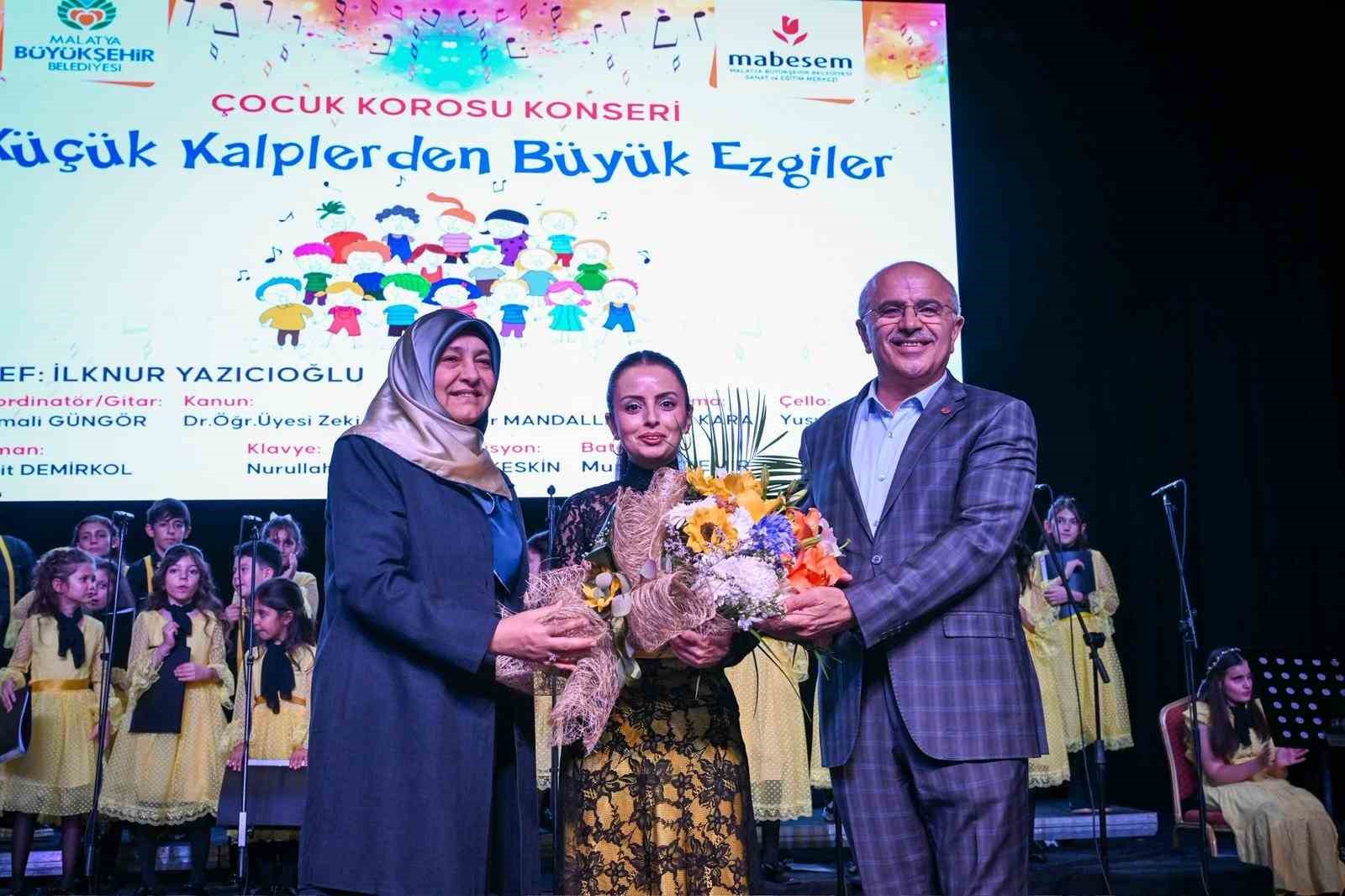 Küçük kalplerden büyük ezgiler
