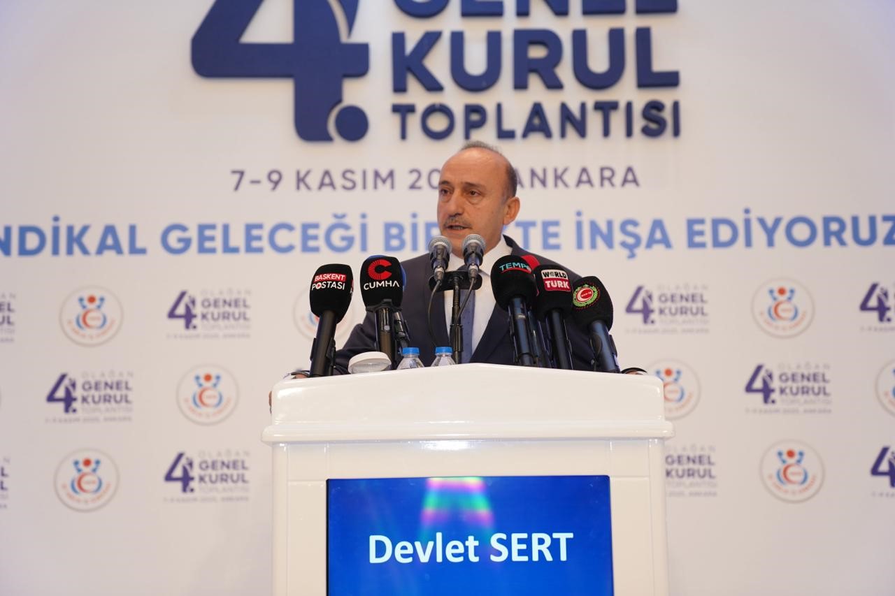 HAK-İŞ Başkanı Arslan: "Asgari Ücret Tespit Komisyonu’nun yapısı değişmedikçe işçi kesiminin katılmaması kararını destekliyoruz"
