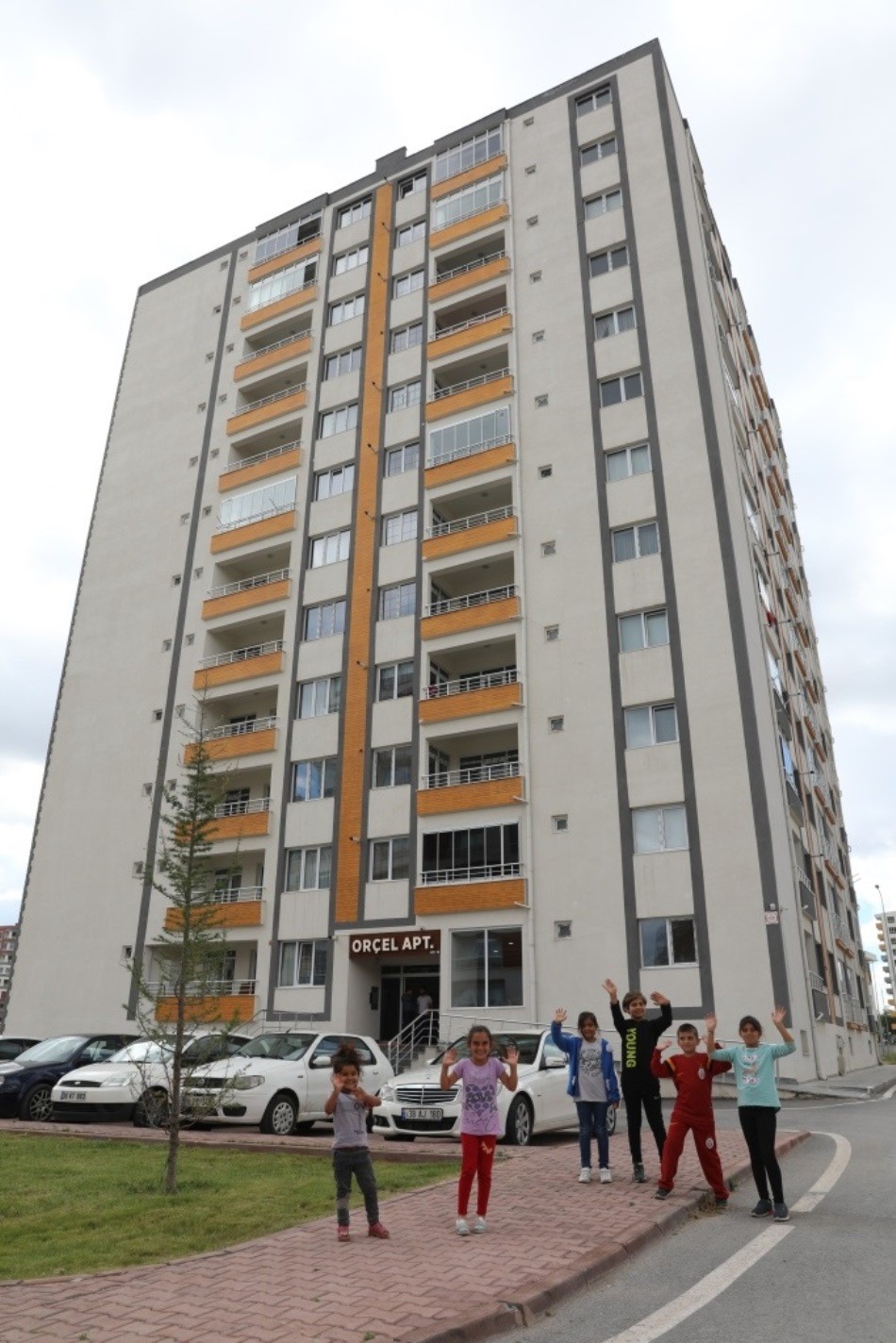 Başkan Çolakbayrakdar: "Dönüşümle 4 bin 35 aile mutlu ve huzurlu yuvalarında"