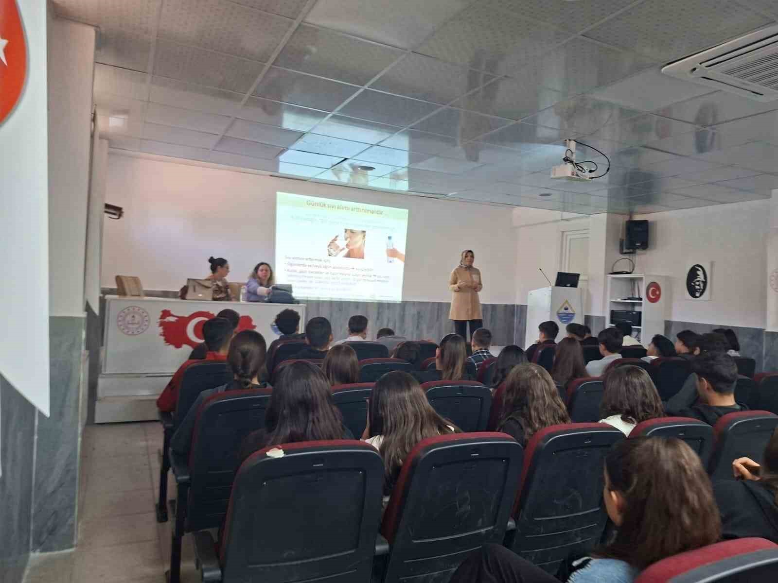 Öğrencilere sağlıklı yaşam kültürü eğitimi verildi
