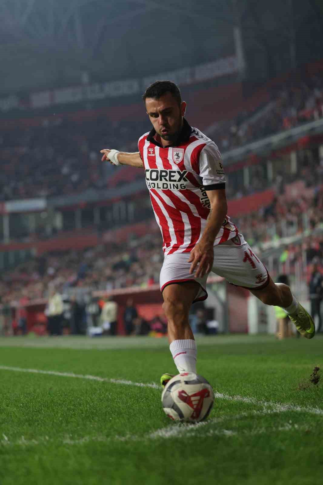 Trendyol Süper Lig: Samsunspor: 0 - Eyüpspor: 0 (İlk yarı)
