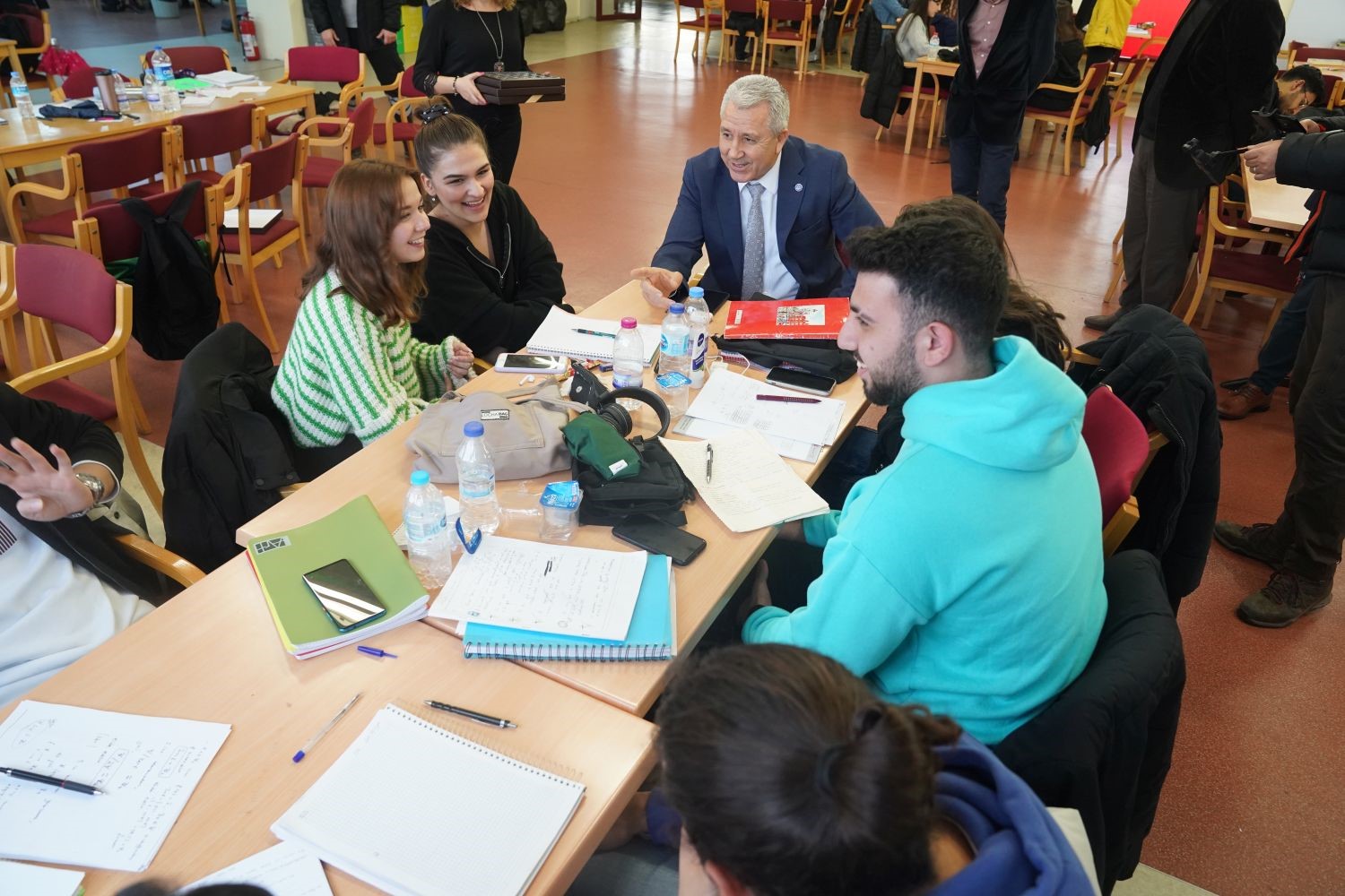 Egeli gençlerin vazgeçilmez mekânı: Ege Üniversitesi Merkez Kütüphanesi
