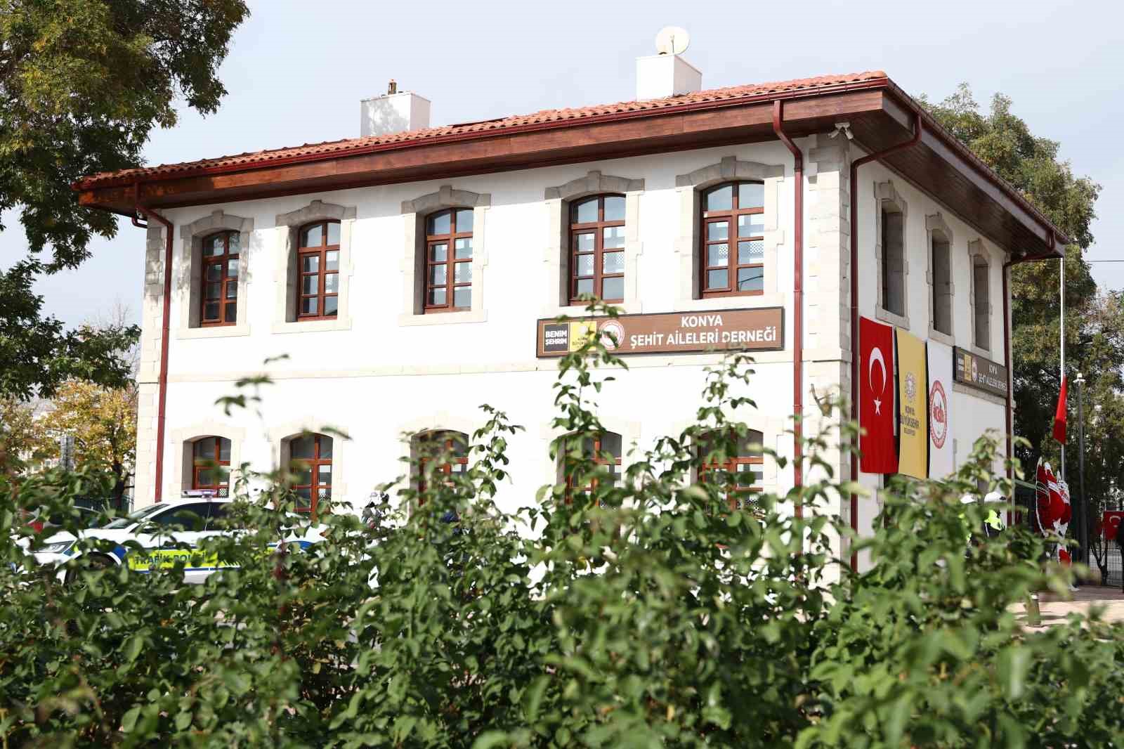 Konya B&uuml;y&uuml;kşehir tarafından yenilenen Şehit Aileleri Derneği binasının a&ccedil;ılışı dualarla yapıldı
