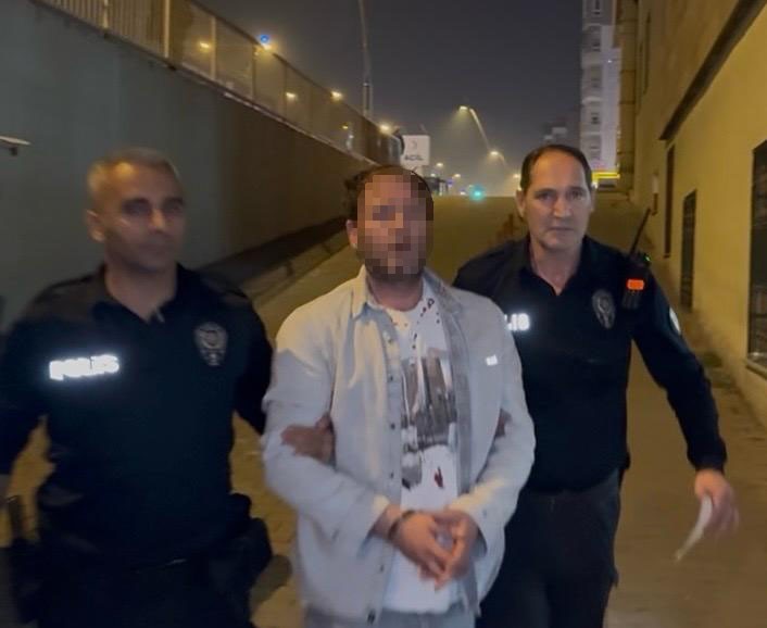 Miras kavgasında kan aktı: Amcasını ve 3 kişiyi bıçakladı