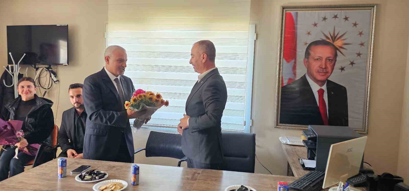 AK Parti Dikili İlçe Teşkilatında devir teslim