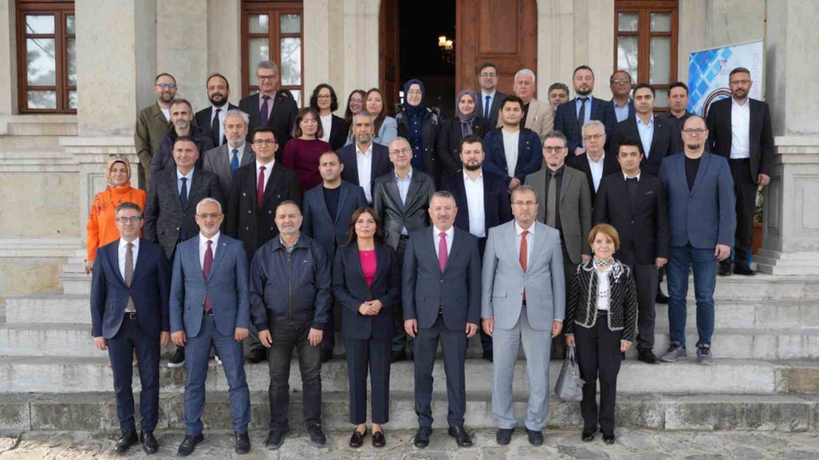 KAPGEM, Türkiye’de artan sahte haberlere karşı politika önerisi sundu
