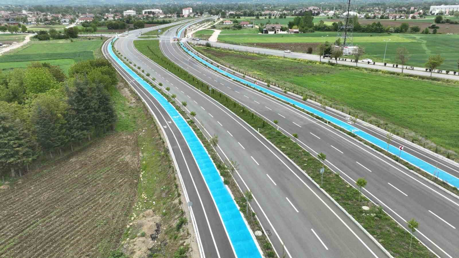 Bakan Uraloğlu: "38 kilometrelik bisiklet yolunun yapım çalışmalarına devam ediyoruz"
