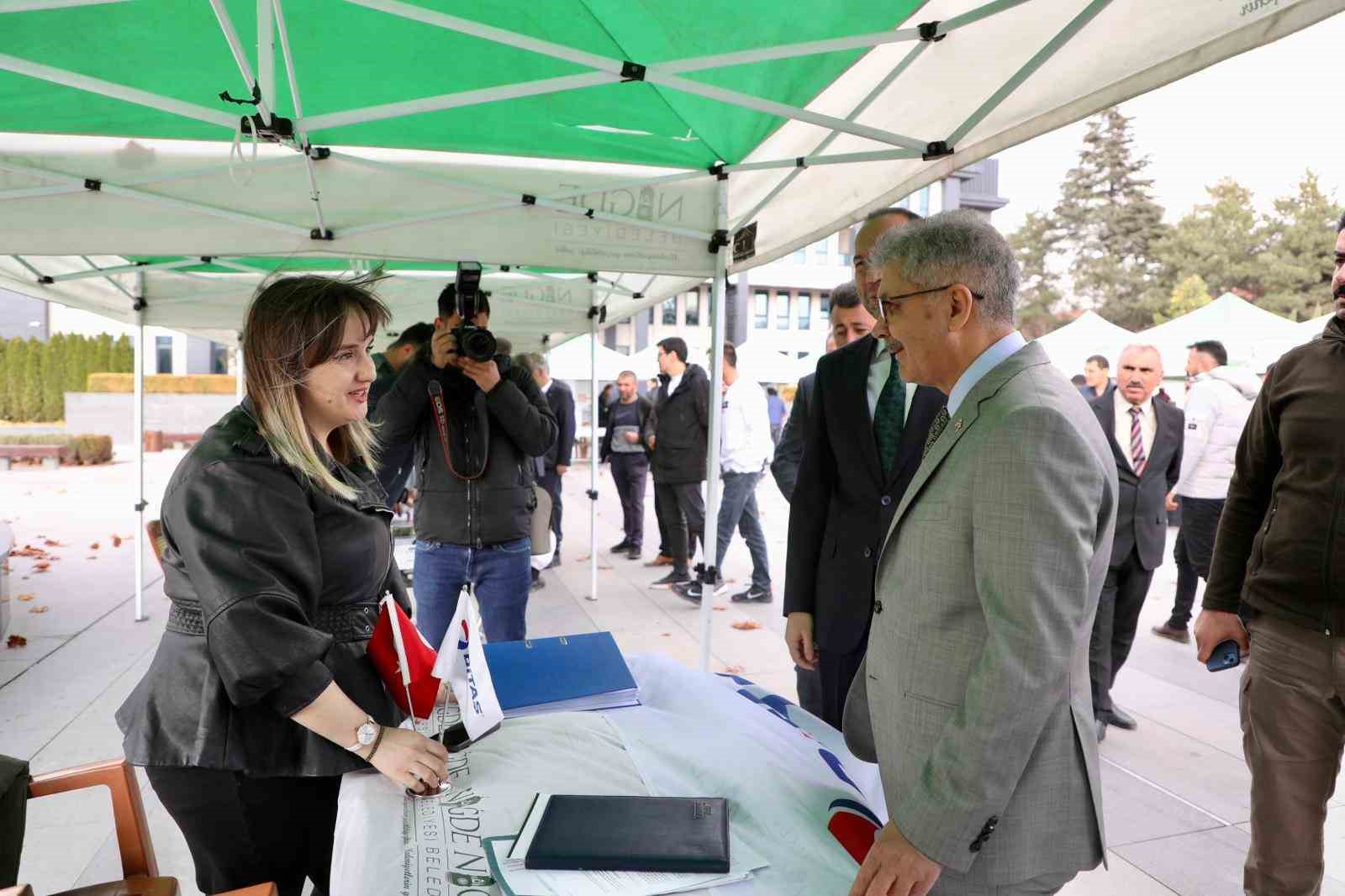 Niğde’de istihdam buluşması: İş arayanlar ve işverenler bir araya geldi
