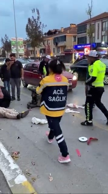 Sakarya&rsquo;da otomobil ile motorlu bisiklet &ccedil;arpıştı: 1 yaralı
