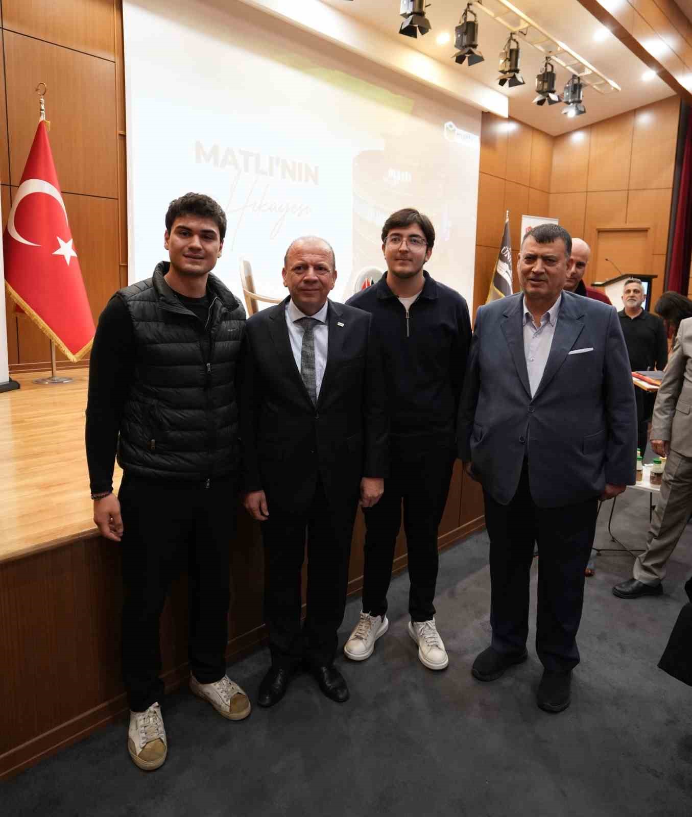 Matlı’dan gençlere tavsiye, "değerlerinize sahip çıkın"
