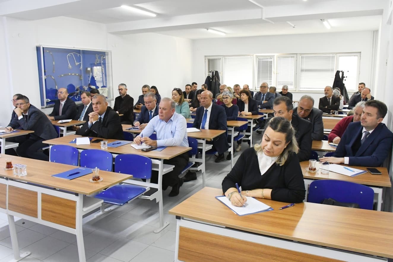 Mesleki eğitimde yeni adımlar için bir araya gelindi
