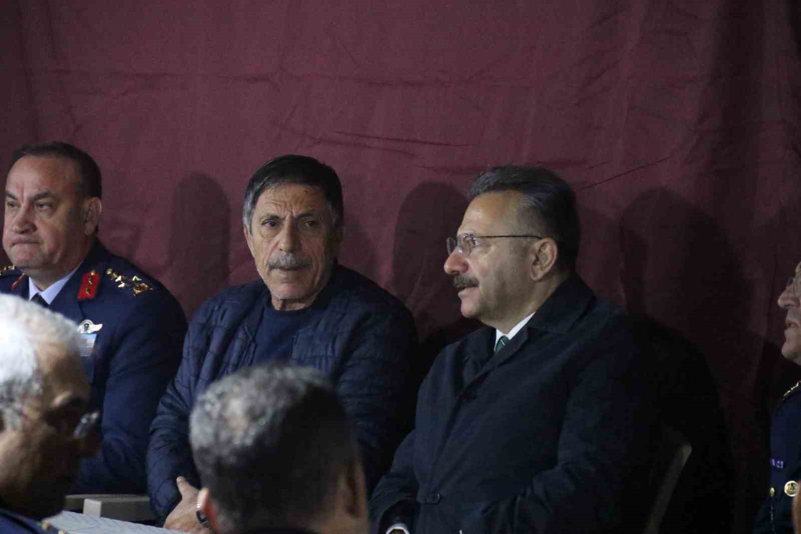 Vali Aksoy, şehit Üsteğmen Emre Mercan’ın baba ocağını ziyaret etti
