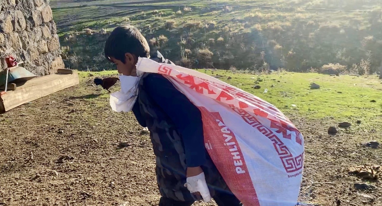 Ağrı’da besiciler kış hazırlıklarına başladı
