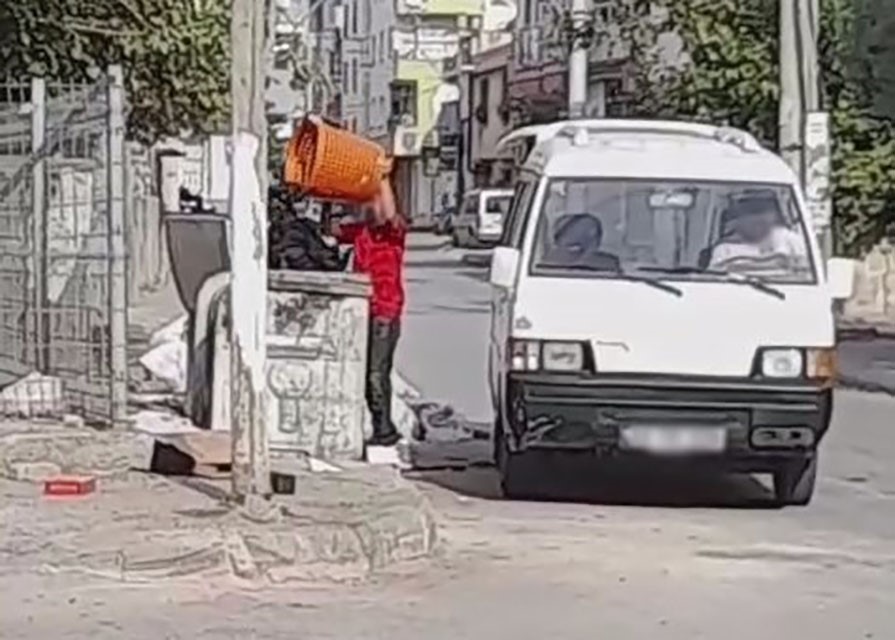 Çevreyi kirletenler cep telefonu kameralarına yansıdı
