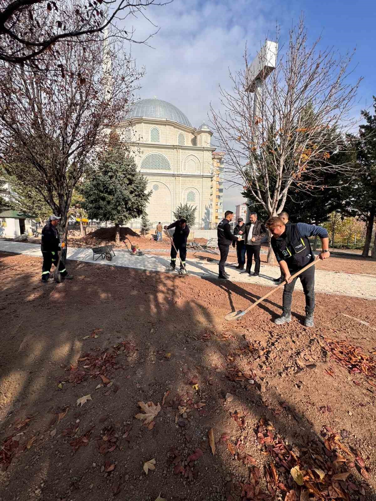 Pursaklar’da parklar yeni çehresine kavuşuyor
