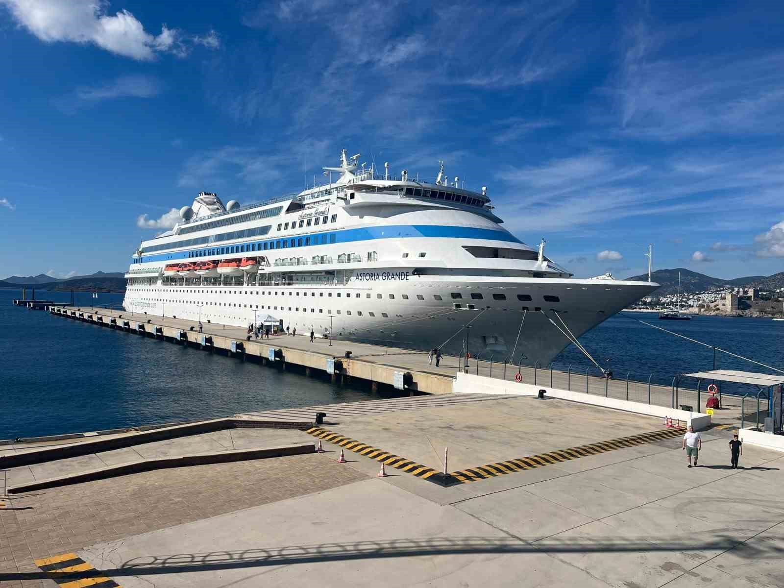 Bodrum’da kruvaziyer turizmi rekorla sona erdi
