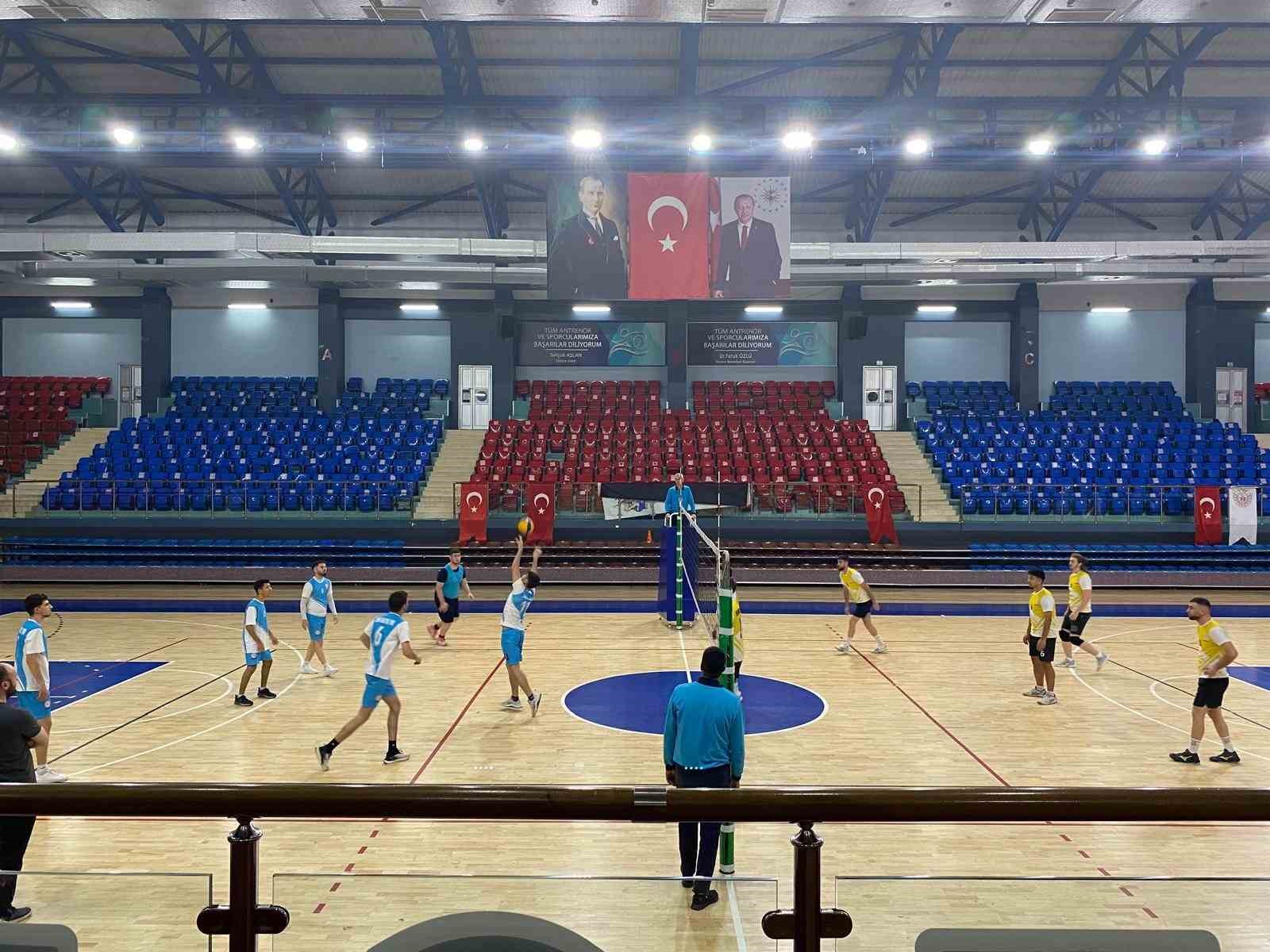 Yurtlig erkek voleybol turnuvası heyecanı devam ediyor
