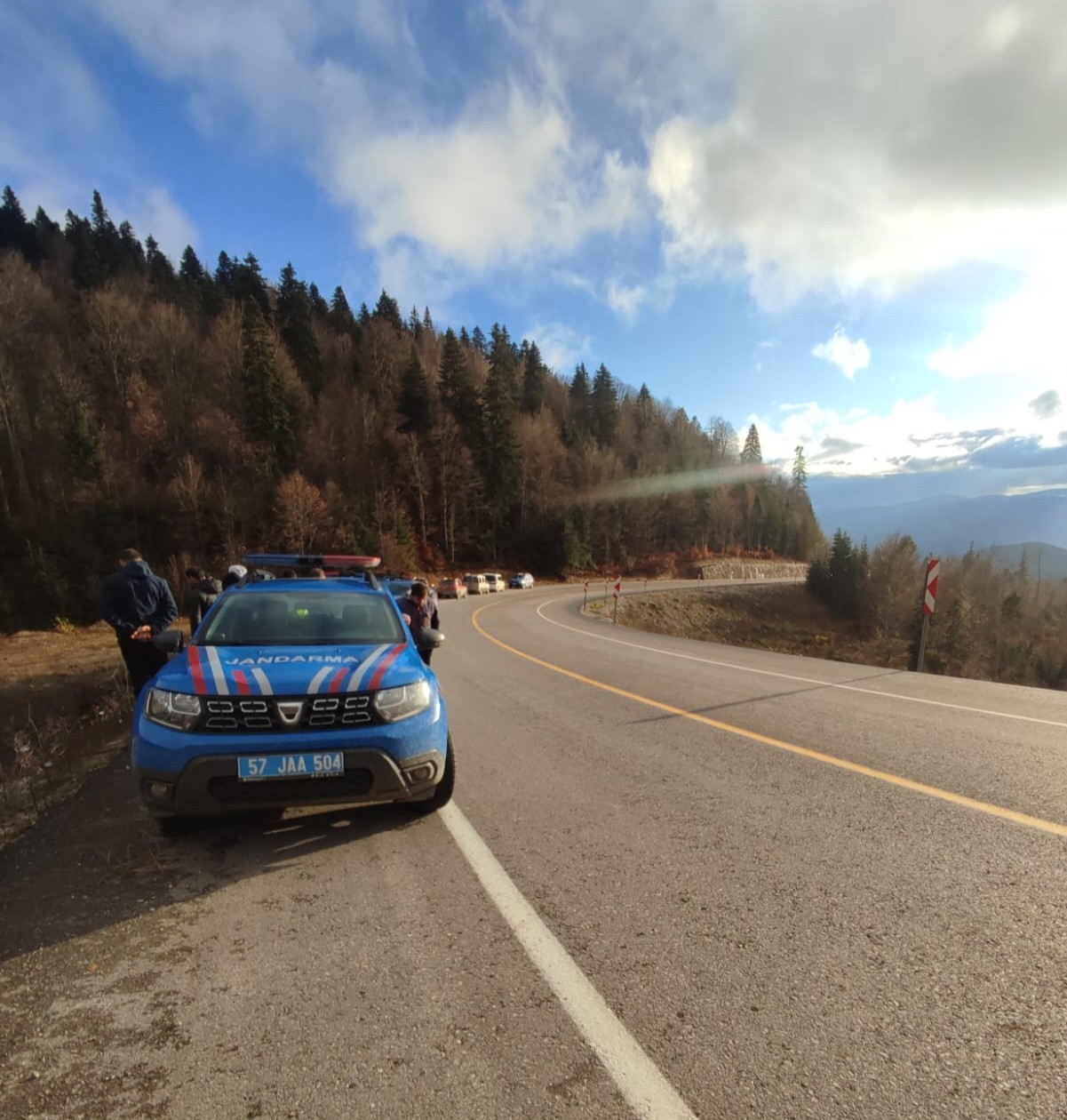 Sinop’ta kontrolden çıkan otomobil uçuruma yuvarlandı: 1 ölü