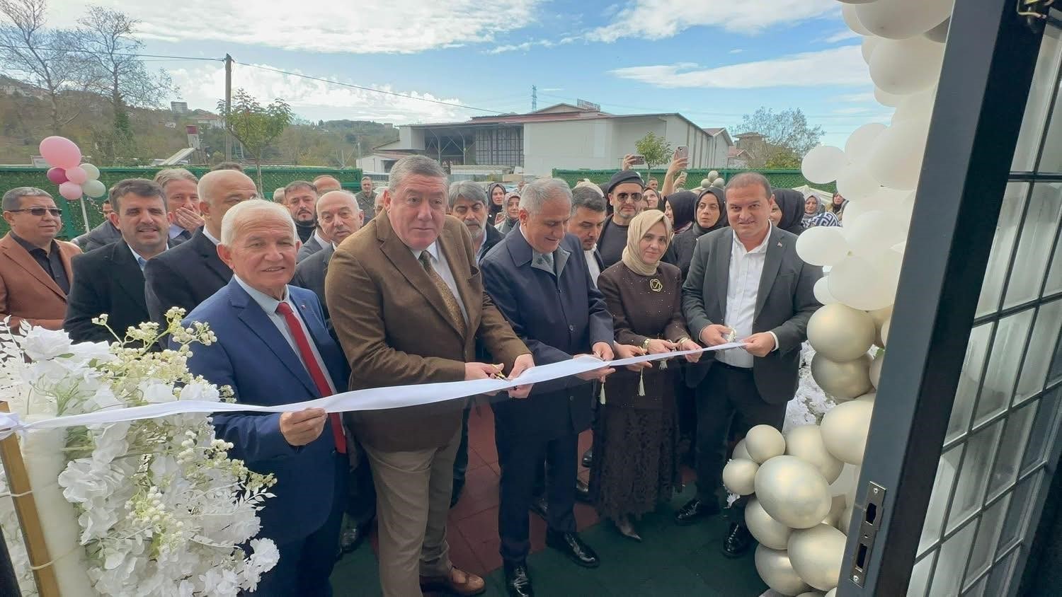 Alaplı’da gündüz bakım evi ve çocuk kulübü açıldı
