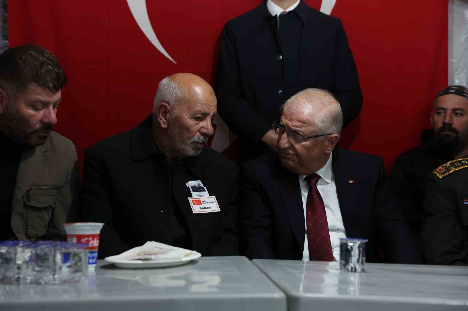 Bakan Güler’den şehit ailelerine ziyaret