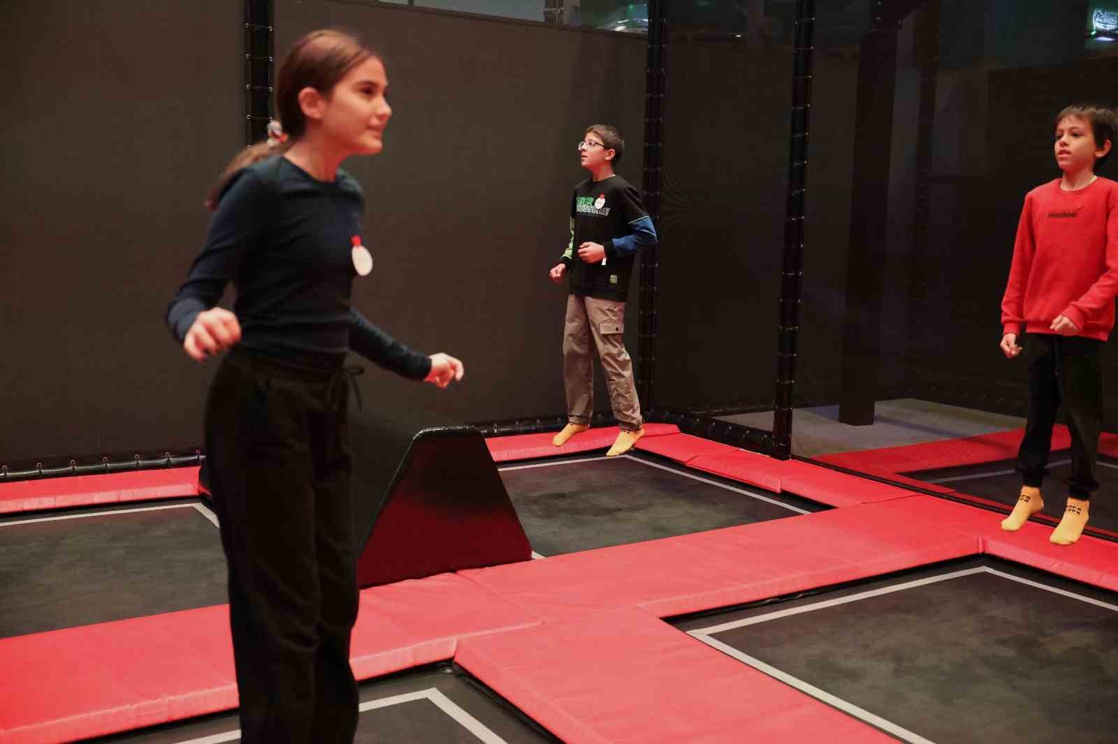 Osmangazi Belediyesi başarılı dijiders öğrencilerini ödüllendirdi
