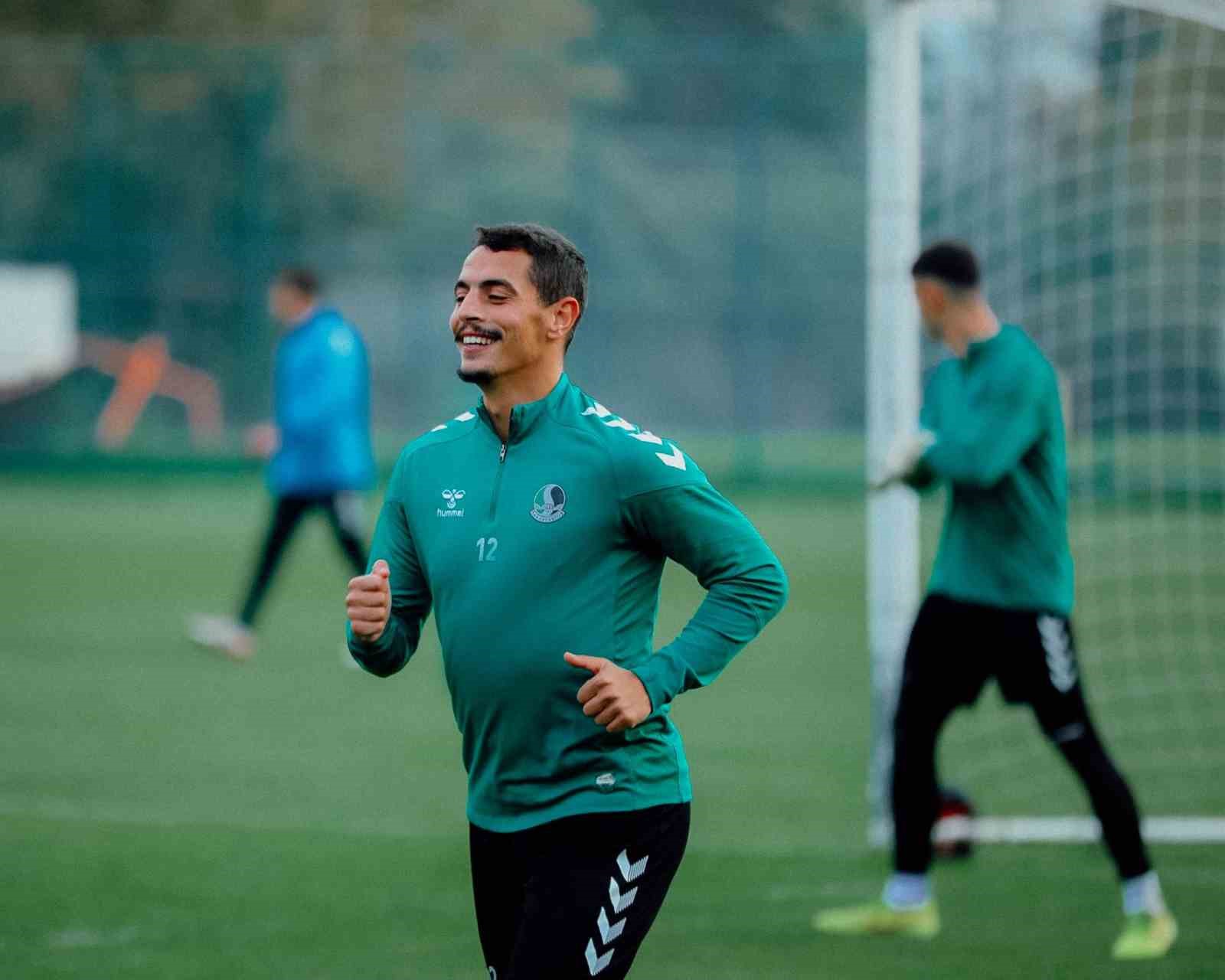 Sakaryaspor, İstanbulspor mesaisinde
