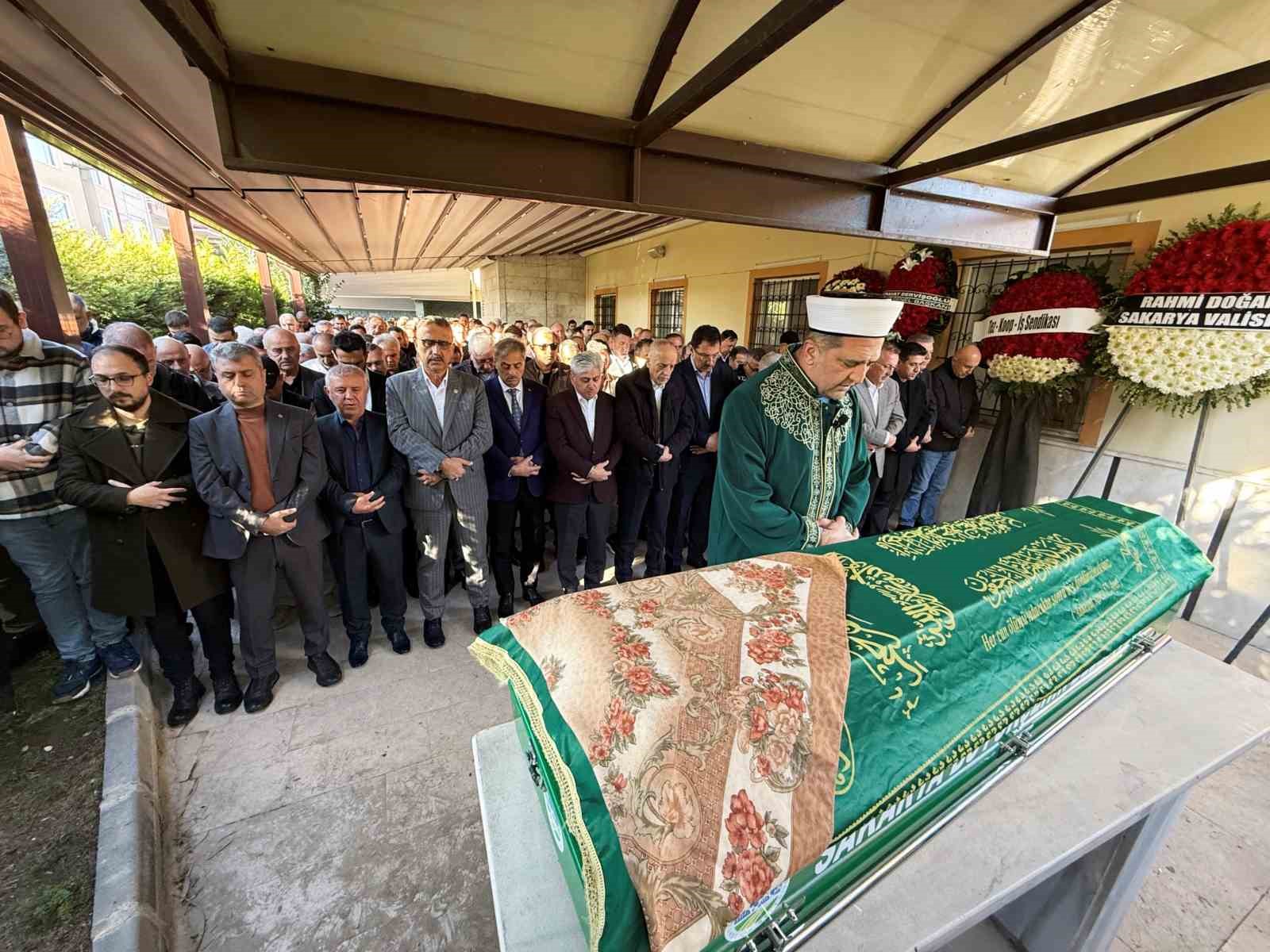 Ergün Atalay’ın kayınvalidesi son yolculuğuna uğurlandı