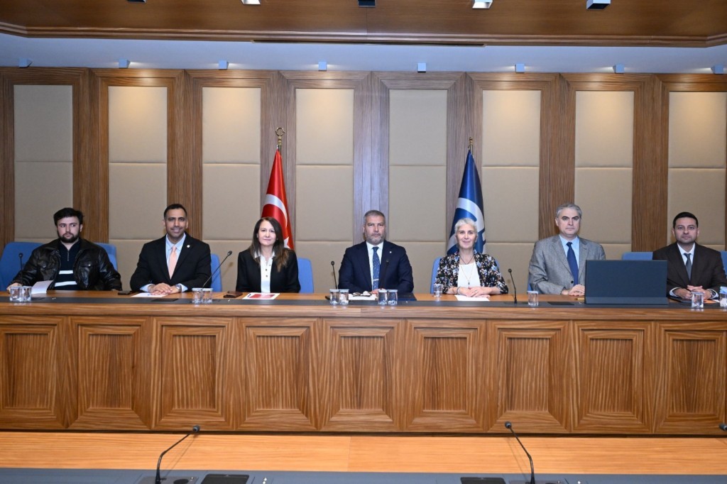 Anadolu Üniversitesi ve AIOA arasında akademik iş birliği