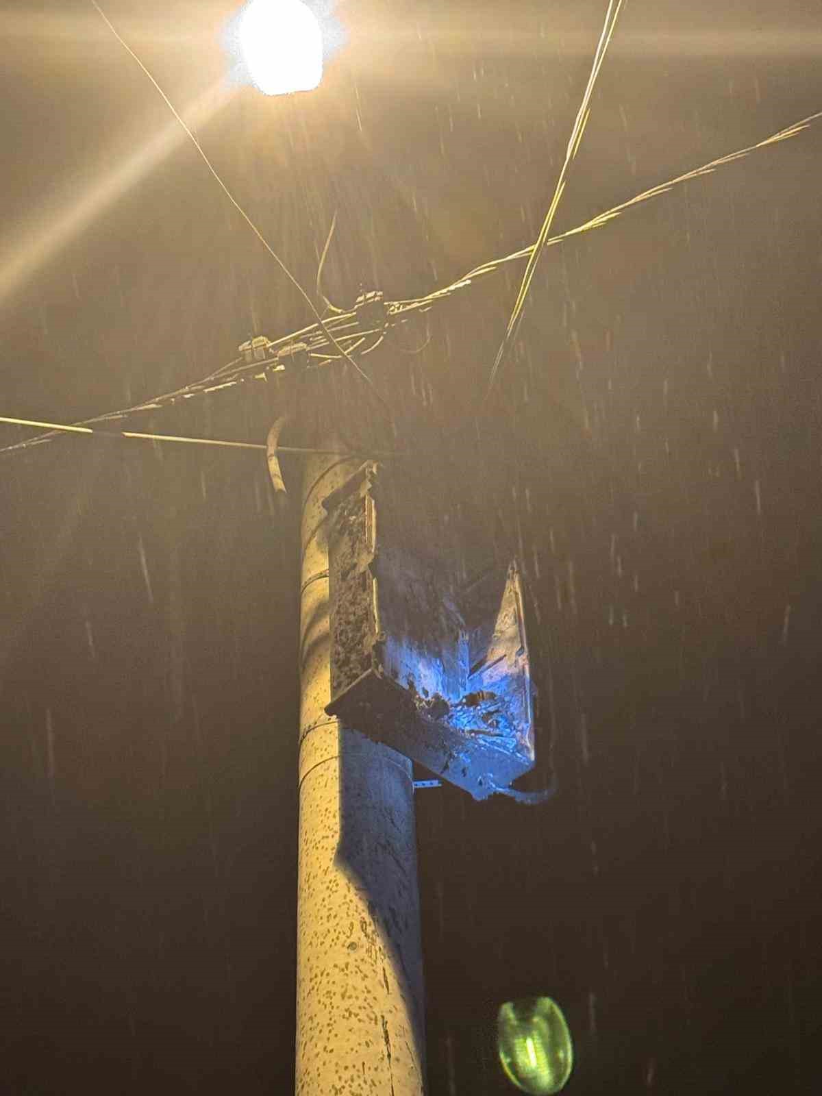 Diyarbakır’da trafo bomba gibi patladı
